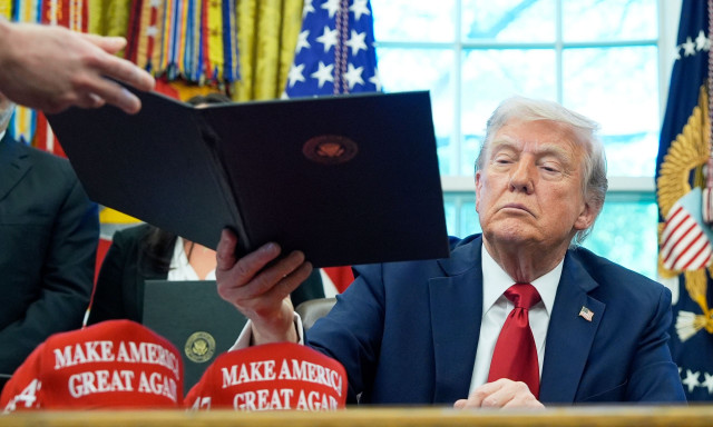 ΗΠΑ: Έρχονται μεγάλες περικοπές στη CIA και άλλες υπηρεσίες πληροφοριών