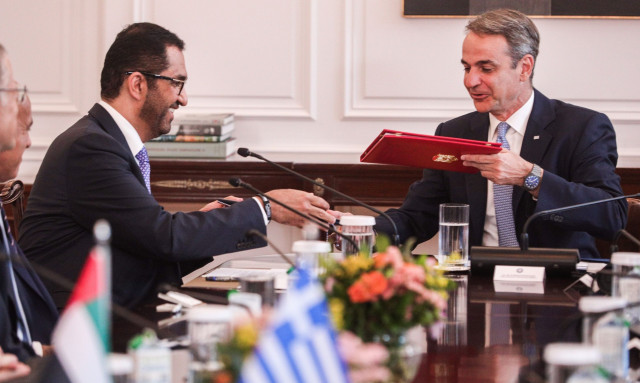 Συνάντηση Μητσοτάκη με τον Υπουργό Βιομηχανίας και Προηγμένης Τεχνολογίας των ΗΑΕ