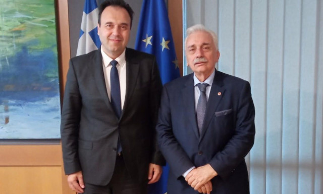 Συνάντηση Παπαστεργίου - Αυγερινού: Έμφαση στην ψηφιοποίηση αρχειακού υλικού του Ερυθρού Σταυρού