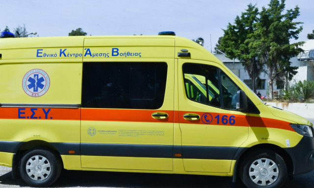 Σοβαρό τροχαίο στην Εύβοια: Μοτοσικλέτα παρέσυρε παιδάκι - Εγκατέλειψε το σημείο ο οδηγός