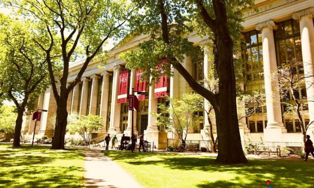 Η ΕΕ προσφέρει «επιστημονικό άσυλο» σε επιστήμονες από τις ΗΠΑ