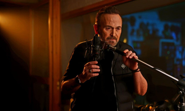 Νέα επιτυχία για τον Σταμάτη Γονίδη με τίτλο «Η αγάπη δεν πουλιέται»