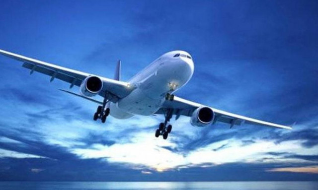 Αεροσυνοδός αποκαλύπτει τα δύο ποτά που δεν πρέπει να παραγγείλεις κατά την διάρκεια της πτήσης