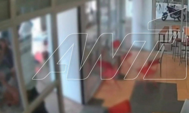 Πολυτεχνειούπολη: Η στιγμή της επίθεσης στην υπάλληλο του κυλικείου