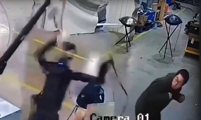 Κίνα: Ρομπότ σε… αμόκ επιτέθηκε στον χειριστή του! - Δείτε βίντεο