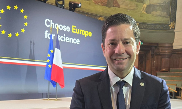 Με 500 εκατ. ευρώ για έρευνα απαντά η ΕΕ στον Τραμπ - Ο πρύτανης του ΕΚΠΑ στη Σορβόννη