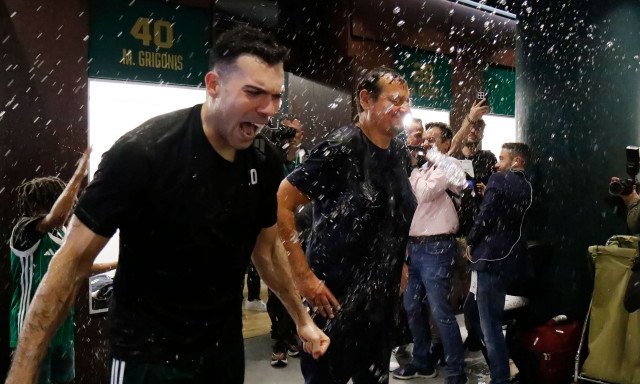 Παναθηναϊκός AKTOR: «Δύο ακόμα» - Το μήνυμα Αταμάν για το Άμπου Ντάμπι και το πάρτι στα αποδυτήρια