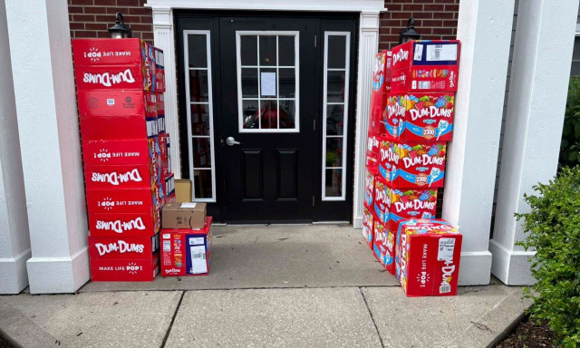 ΗΠΑ: 8χρονος παρήγγειλε 70.000 γλειφιτζούρια με το κινητό της μητέρας του