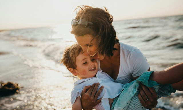 Γιορτή της Μητέρας 2025: Πότε θα εορταστεί φέτος - Πώς καθιερώθηκε