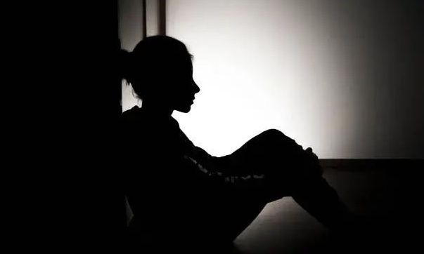 Νέα Ερυθραία: Συναγερμός στις αρχές για την εξαφάνιση 15χρονης