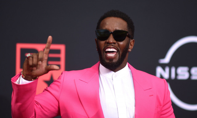 Diddy: Απαλλάχθηκε υποψήφιος ένορκος μετά την παραδοχή του εθισμού του