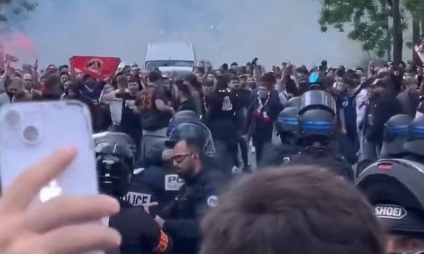 Επεισόδια έξω από το «Παρκ Ντε Πρενς» πριν το Παρί Σ.Ζ. – Άρσεναλ