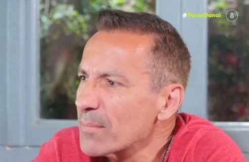 Πέτρος Ίμβριος: «Λύγισε» για την απώλεια της μητέρας του - «Ξαφνικά οι στίχοι είχαν άλλο νόημα»