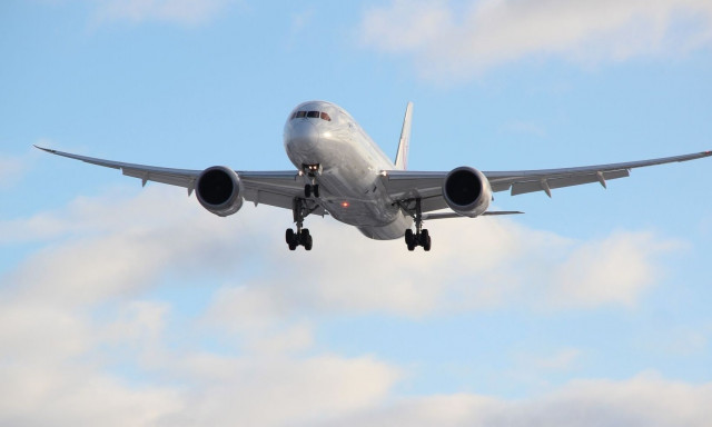 Αναγκαστική προσγείωση στο Ηράκλειο έκανε πτήση από το Μάντσεστερ