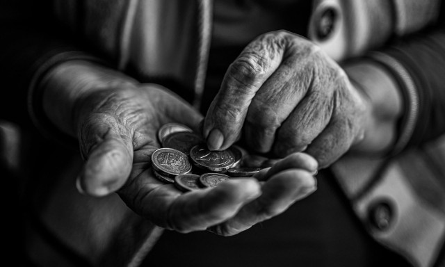 Αιματηρή ληστεία σε 80χρονο στη Νέα Ιωνία: Τον χτύπησε με σίδερο στο κεφάλι για 30 ευρώ!