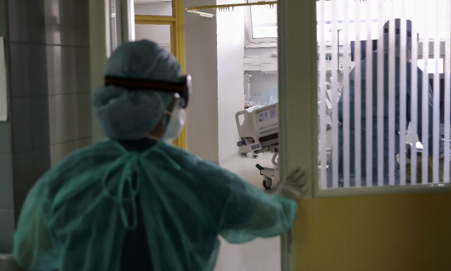 ΕΟΔΥ: Τρεις θάνατοι από γρίπη και δύο από κορωνοϊό τις τελευταίες δύο εβδομάδες