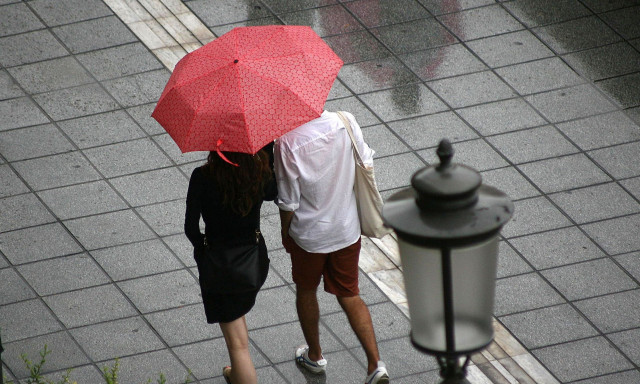 Καιρός: Βαρομετρικό χαμηλό με κυκλωνική φορά πλησιάζει την Ελλάδα - Πότε χαλάει ο καιρός