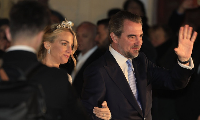 Ντε Γκρες - Βαρδινογιάννη: Το νησί που επισκέφτηκε το νιόπαντρο ζευγάρι για εθελοντικό σκοπό