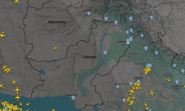 Πακιστάν: Ανταποδίδει τις επιθέσεις κατά της Ινδίας - Κλείνει τον εναέριο χώρο του