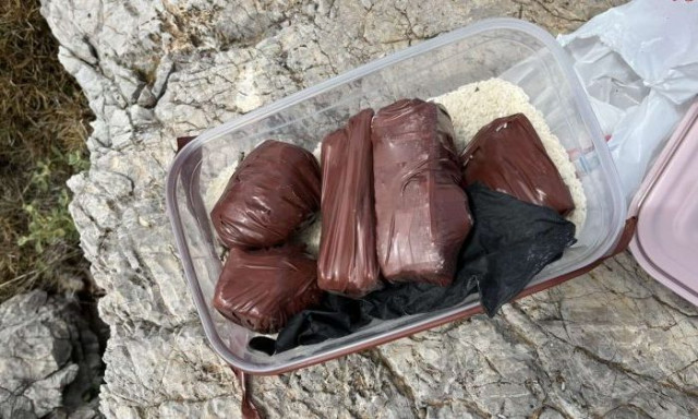 Κρήτη: Συνελήφθη ζευγάρι με ένα κιλό κοκαΐνης – Τους έπιασαν την ώρα που συσκεύαζαν το «προϊόν»