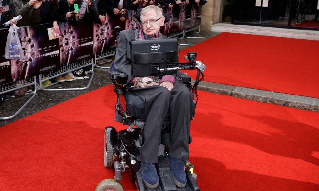 Αυτά προέβλεψε ο Στίβεν Χόκινγκ πριν από 30 χρόνια για το 2025: «Έπεσε» μέσα σε πολλά