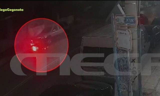 Περιστέρι: Οδηγός ΙΧ παρέσυρε μοτοσυκλέτα και εγκατέλειψε τον νεαρό τραυματία – Βίντεο ντοκουμέντο