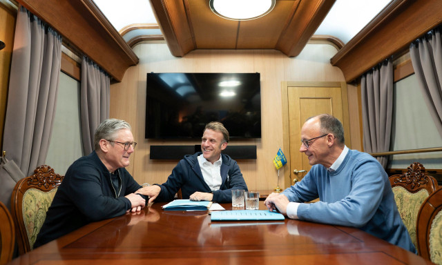 Επίσκεψη Μακρόν, Μερτς και Στάρμερ στο Κίεβο – Θα συναντηθούν με Ζελένσκι