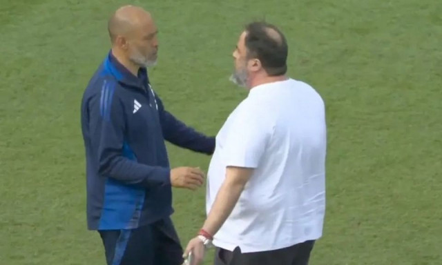 Βαγγέλης Μαρινάκης: Ο έντονος διάλογος με τον Νούνο Εσπίριτο και οι αντιδράσεις - Δείτε βίντεο