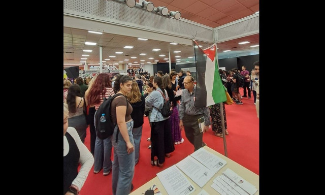 Θεσσαλονίκη: Διαδηλωτές εισέβαλαν και διέκοψαν την εκδήλωση για τη λογοτεχνία του Ισραήλ