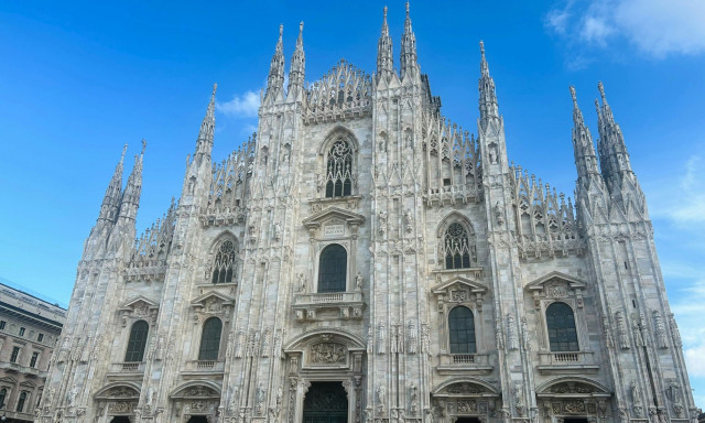 Ιταλία: Κατάδικος μαχαίρωσε έναν άνδρα και αυτοκτόνησε πέφτοντας από το Ντουόμο του Μιλάνου