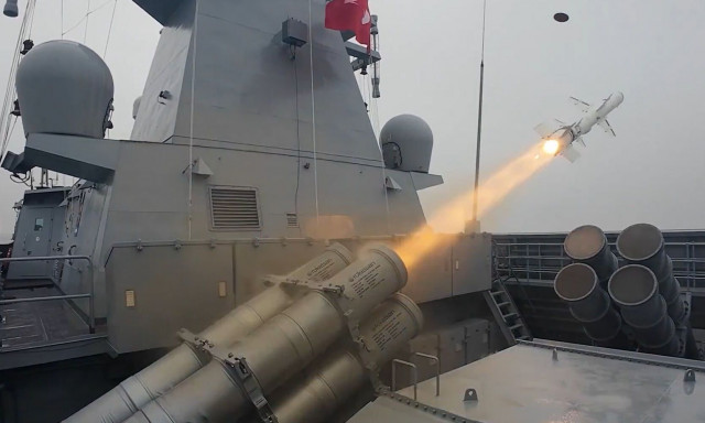 Νέα τουρκική επίδειξη δύναμης με εκτόξευση πυραύλου ATMACA από κορβέτα
