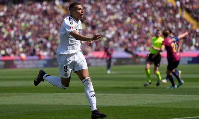 Μπαρτσελόνα - Ρεάλ: «Eυτυχώς, Θεέ μου» - Σάλος με τους διαλόγους στο VAR | Δείτε βίντεο