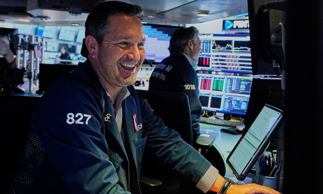 Wall Street: Ράλι ανόδου του S&P 500 μετά τη συμφωνία ΗΠΑ-Κίνας για πάγωμα των δασμών