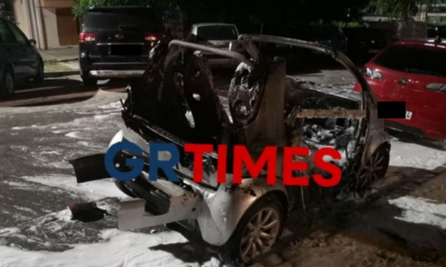 Θεσσαλονίκη: Εμπρησμός αυτοκινήτου - Προκλήθηκαν ζημιές σε άλλα δύο οχήματα