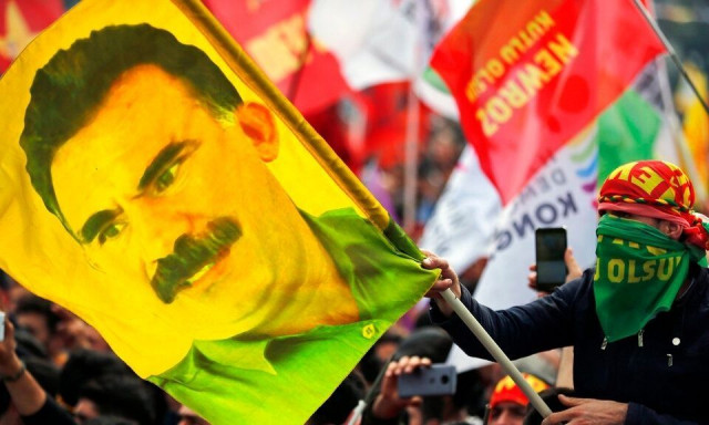 Η πρώτη αντίδραση Οτσαλάν για τη διάλυση του PKK - Τι ζητά το φιλοκουρδικό κόμμα DEM