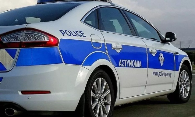 Κύπρος: Πιστόλι εντοπίστηκε κρυμμένο σε τάφο – Εξετάζεται αν συνδέεται με εγκληματική ενέργεια