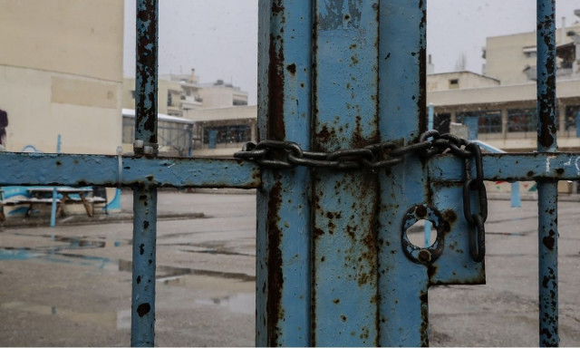 Κακοκαιρία Byron: Κλειστά σχολεία και βρεφονηπιακοί σταθμοί σε Μέγαρα, Μοσχάτο, Ταύρο