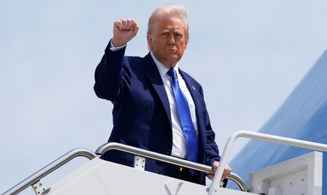 Ο Τραμπ θέλει να «κατακτήσει» το Βιετνάμ με... πύργους, ουρανοξύστες και γκολφ κλαμπ