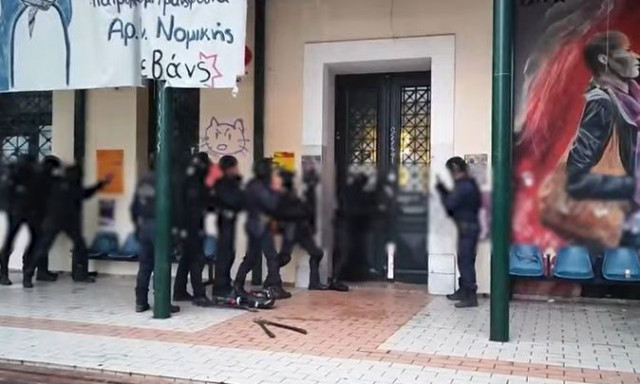 Προθεσμία για τη Δευτέρα έλαβαν και οι έξι κατηγορούμενοι για την επίθεση στη Νομική