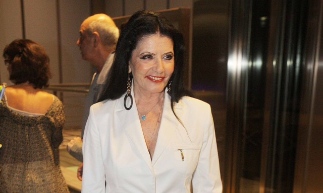 Δύσκολες ώρες για τη Ζωζώ Σαπουντζάκη - Σε αναπηρικό αμαξίδιο η ηθοποιός