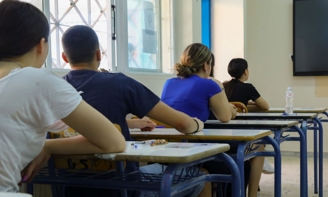 Σχολεία: Πότε ξεκινούν οι ενδοσχολικές εξετάσεις για τα λύκεια - Πότε ξεκινούν οι Πανελλήνιες 2025