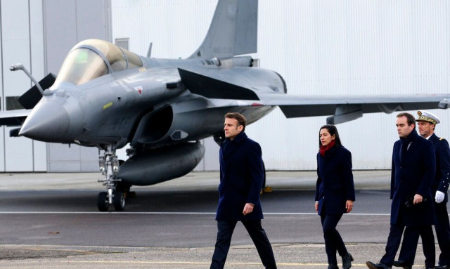 Μακρόν: Ανοικτός στην ανάπτυξη γαλλικών πυρηνικών όπλων σε ευρωπαϊκές χώρες - Οι 3 όροι που θέτει