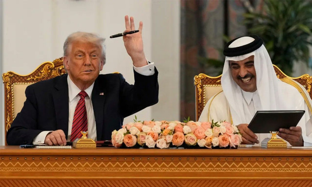 Συμφωνίες-μαμούθ 200 δισ. δολαρίων υπέγραψαν Τραμπ και Θάνι - Το Κατάρ θα αγοράσει 160 αεροσκάφη