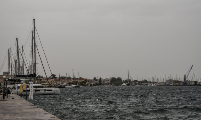 Καιρός: Με καταιγίδες και λασποβροχές τα επόμενα 24ωρα - Πότε βελτιώνεται το σκηνικό