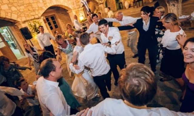 Κρήτη: Το νέο ωράριο στα γαμήλια γλέντια - Ανακούφιση για ζευγάρια και επιχειρήσεις