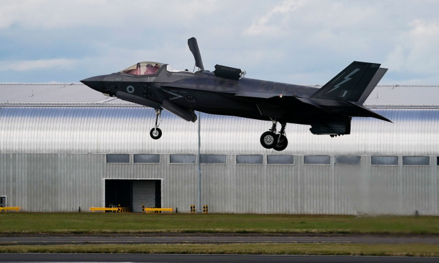 Οι ΗΠΑ σχεδιάζουν το νέο μαχητικό F-55 με στόχο την αεροπορική κυριαρχία - Το αποκάλυψε ο Τραμπ