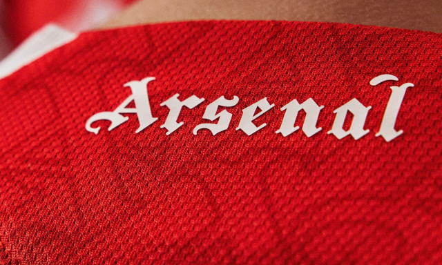 Άρσεναλ: Παρουσίασε τις φανέλες για το 2025-26