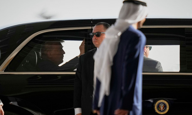 Τραμπ: Με το βλέμμα στην Κωνσταντινούπολη - Δεν είναι βέβαιος ότι θα επιστρέψει αύριο στις ΗΠΑ