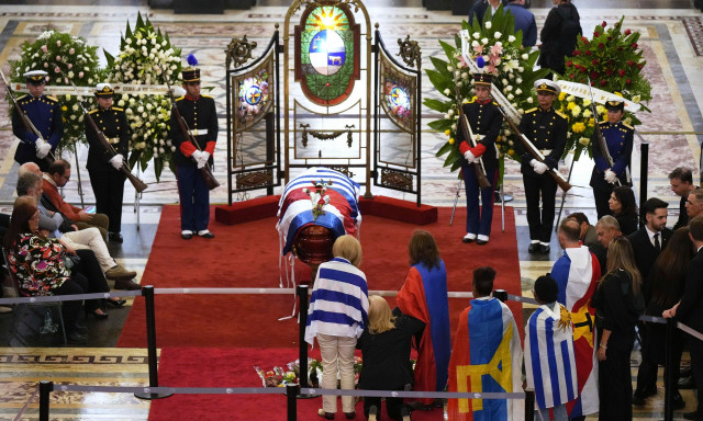 Ουρουγουάη: Πλήθος κόσμου αποχαιρετά τον πρώην πρόεδρο Μουχίκα