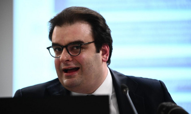 Παρέμβαση Πιερρακάκη για το drone show - Σε έγγραφες εξηγήσεις οι υπεύθυνοι, αλλάζει η νομοθεσία